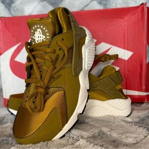 Nike Air Haurache Run Premium Bronze 2017 Sz 6.5 NIB